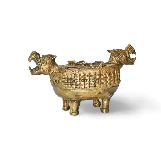 [DOK-BR-ASH-TRAY-S1-016] Intricate Dokra Ashtray with Mythical Animal Motifs